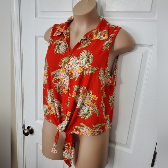 Full Circle Trends Tropical Tie Waist Shirt - Picture 3 of 9